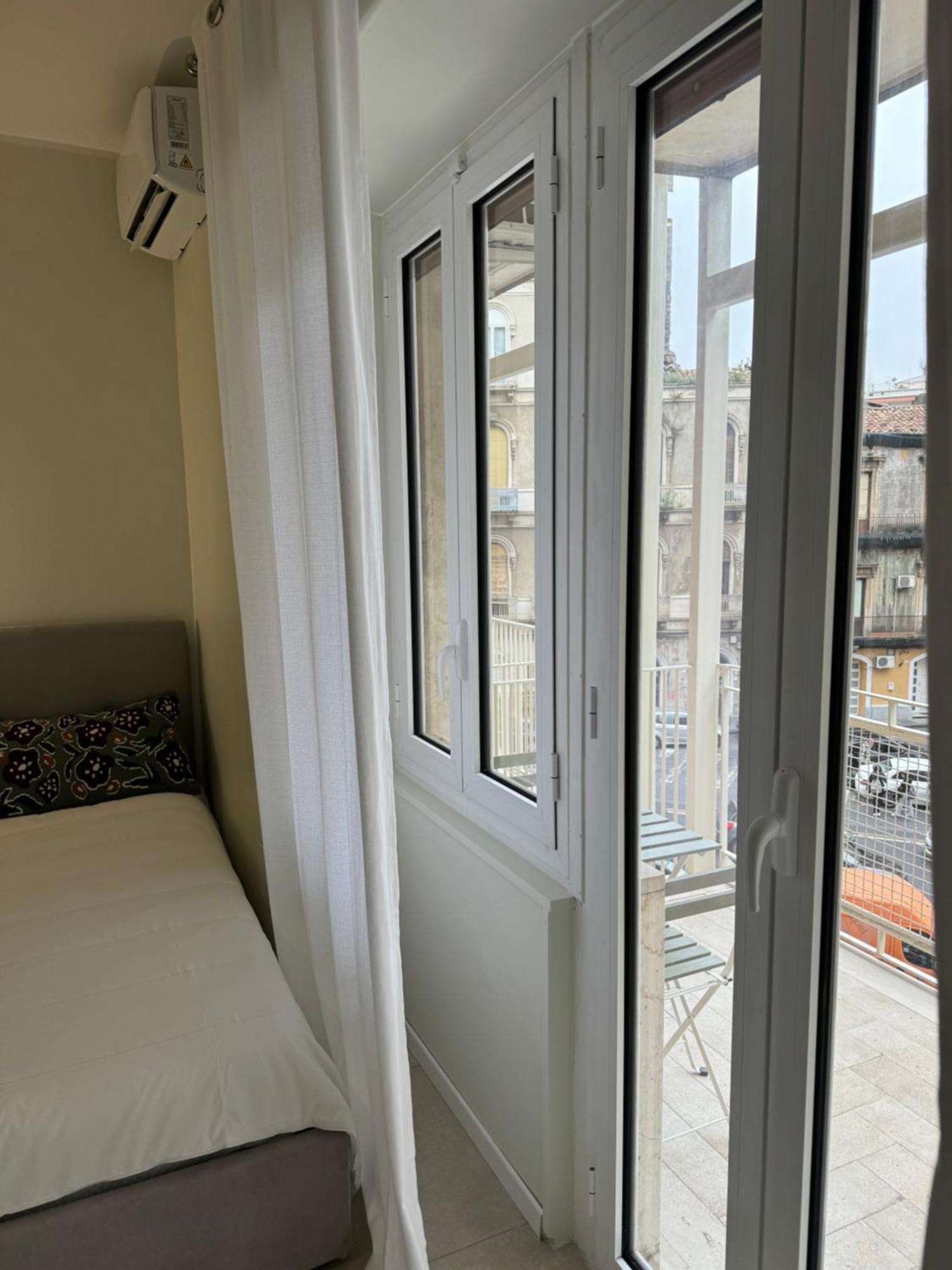 Dimora Dei Vespri 1 Hotell Catania Eksteriør bilde